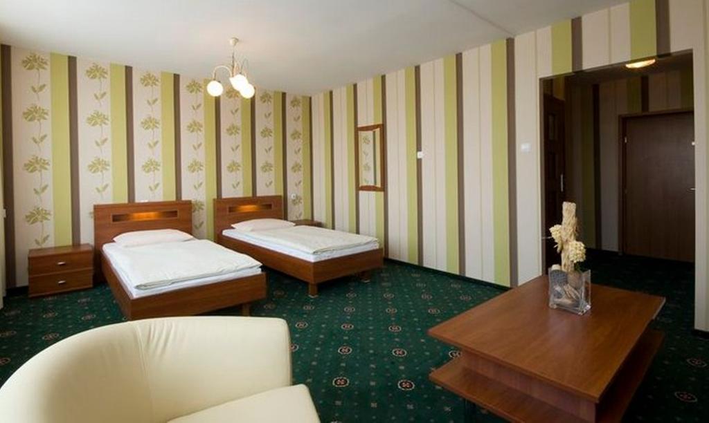 Hotel Naramowice Poznan Ngoại thất bức ảnh